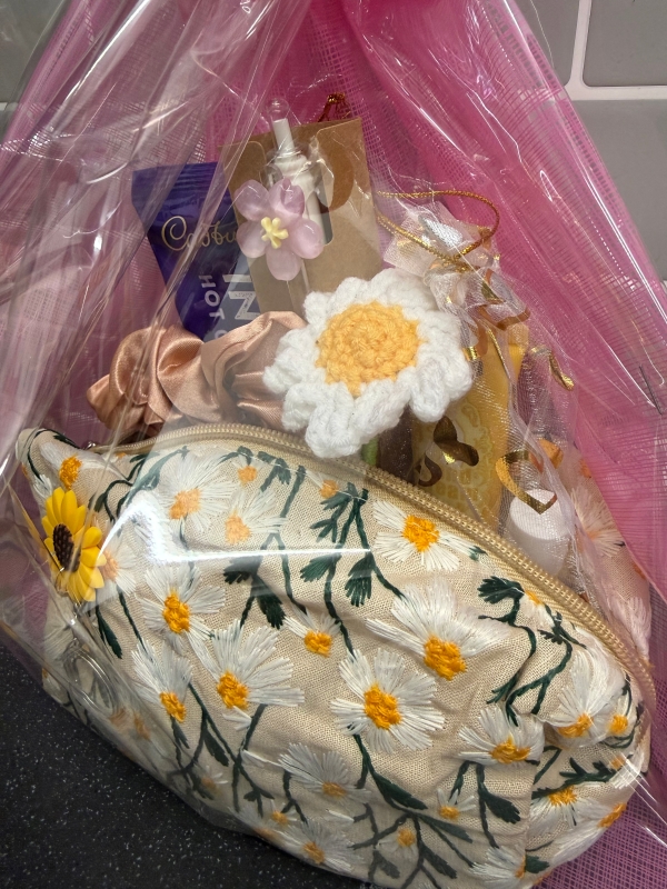 Mini make up bag hamper