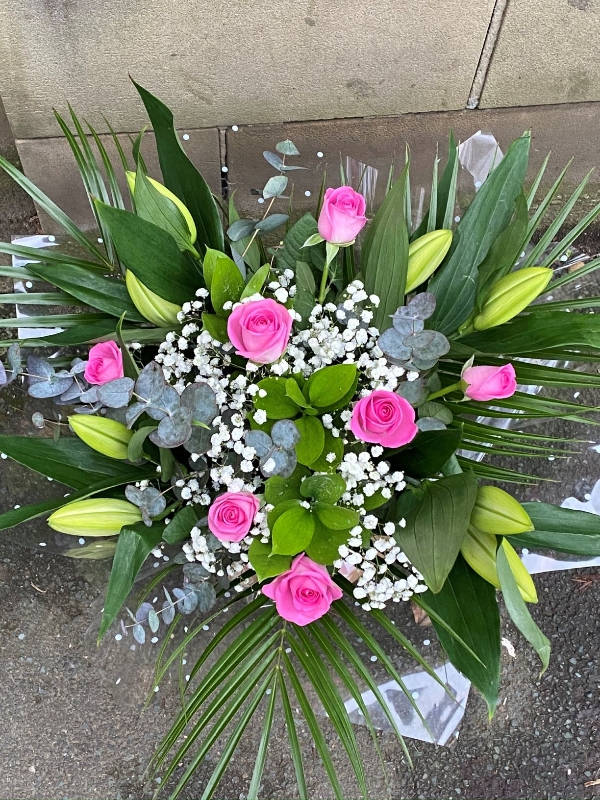 Pink roses and lilies 