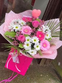 Mother's Day Florists choice Hand tied (read description)